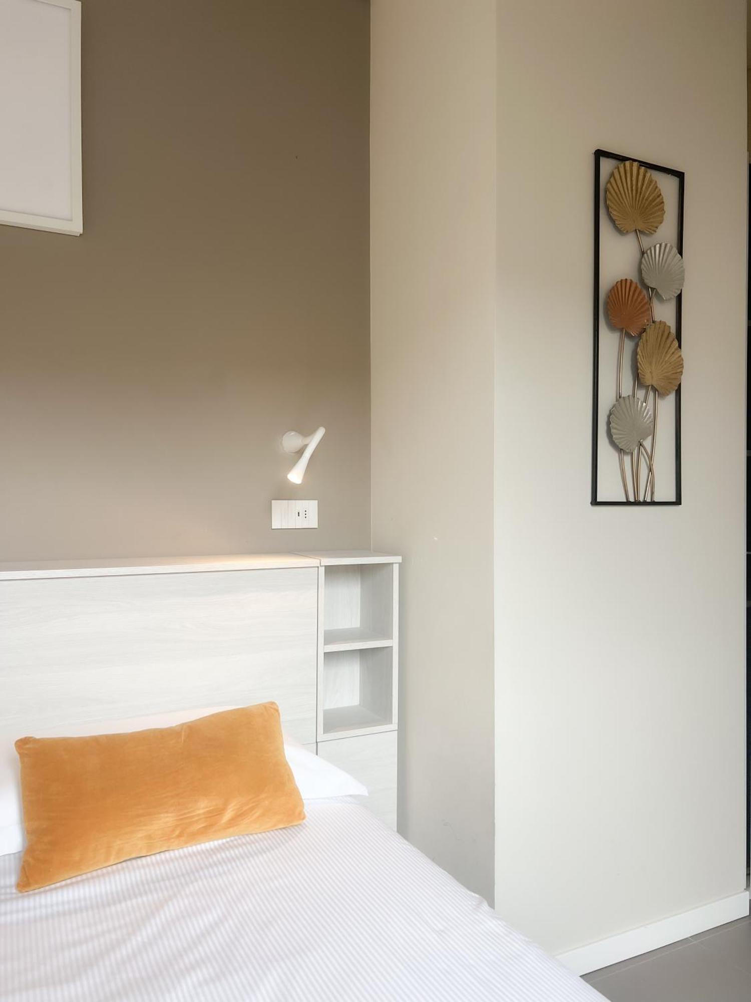 Comecasa 10 Minutes Walk From Duomo 2 Bedroom Apartment Mediolan Zewnętrze zdjęcie
