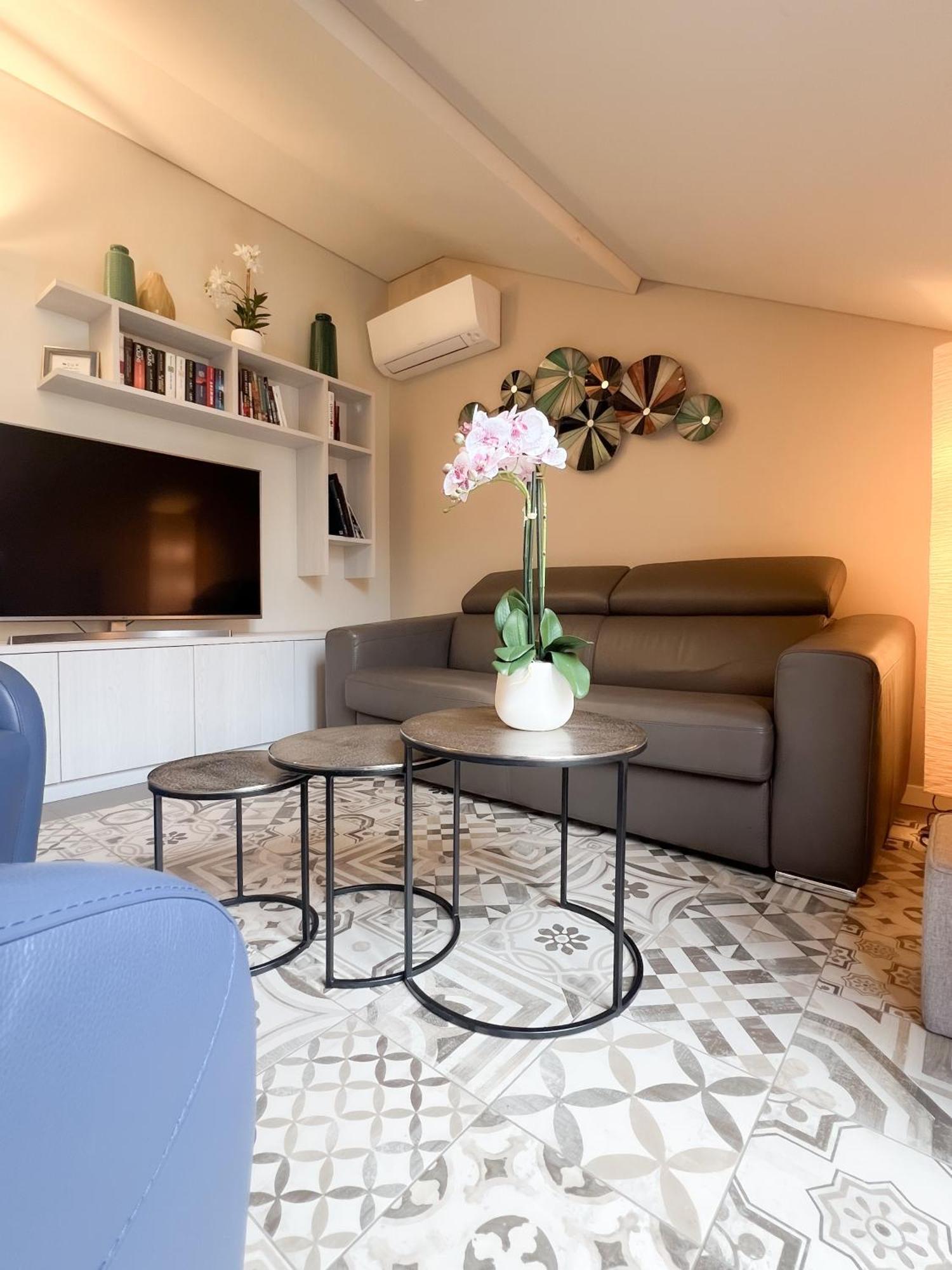 Comecasa 10 Minutes Walk From Duomo 2 Bedroom Apartment Mediolan Zewnętrze zdjęcie