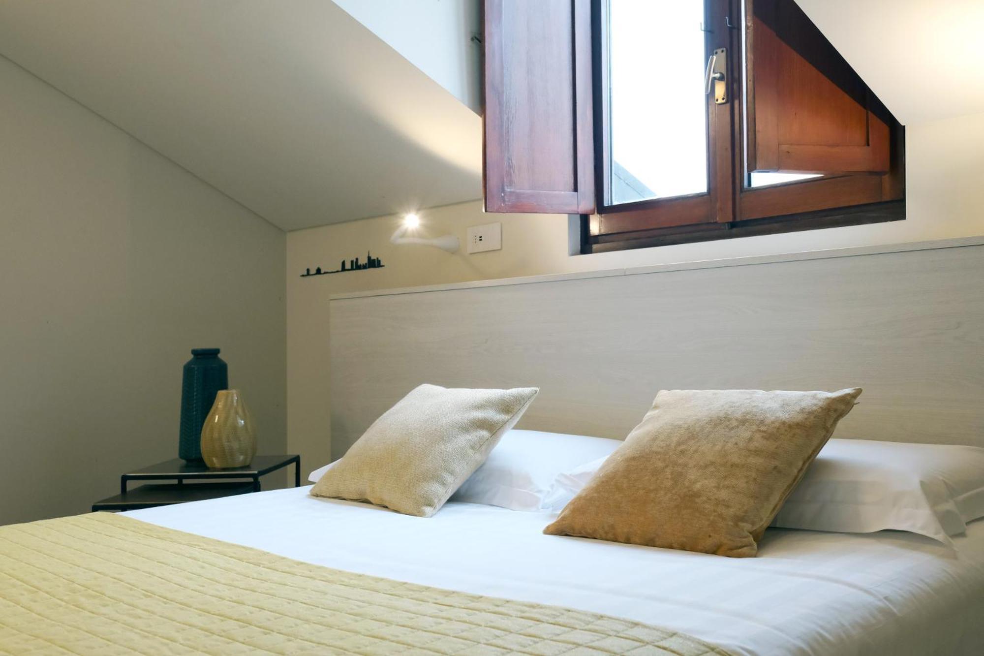 Comecasa 10 Minutes Walk From Duomo 2 Bedroom Apartment Mediolan Zewnętrze zdjęcie